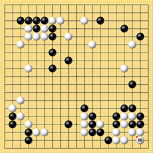 序盘双方在左上展开接触战,崔精下出问题手,上方的拆二明显过于松缓